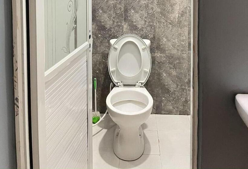 Номер Стандарт, Almira Homestay Ambon Mitra Reddoorz