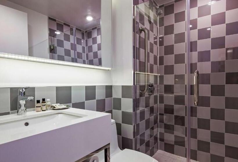 اتاق استاندارد با تخت بزرگ برای معلولان, Best Western Premier Empire State