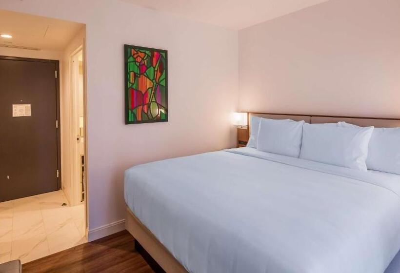 장애인을 위한 킹사이즈 침대 스탠다드 룸, Best Western Premier Empire State