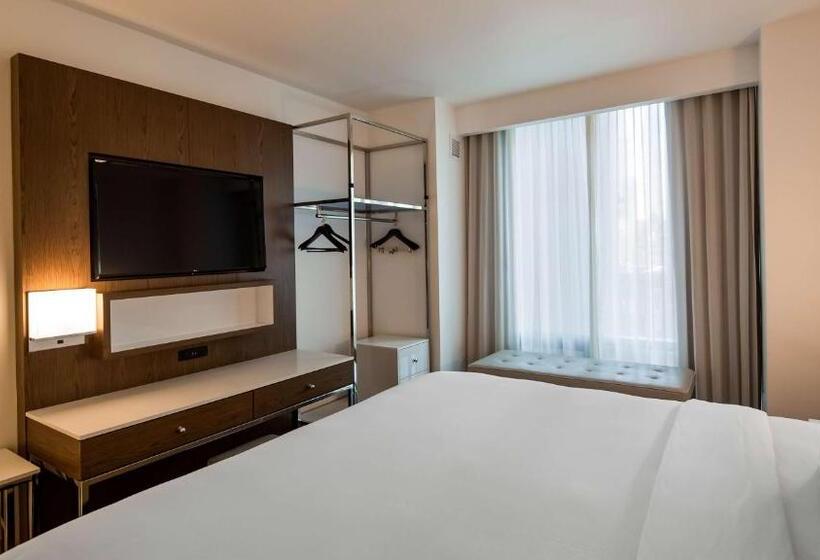 장애인을 위한 킹사이즈 침대 스탠다드 룸, Best Western Premier Empire State