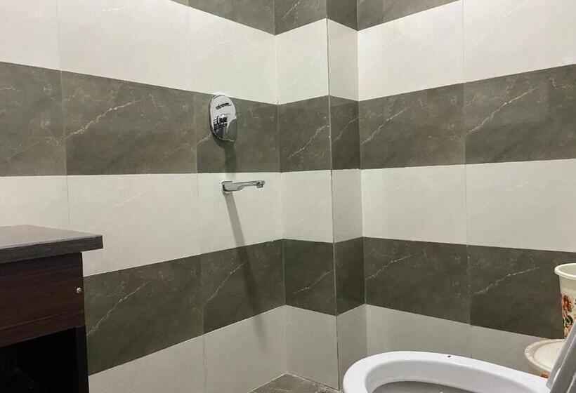 デラックスルーム, California Heights