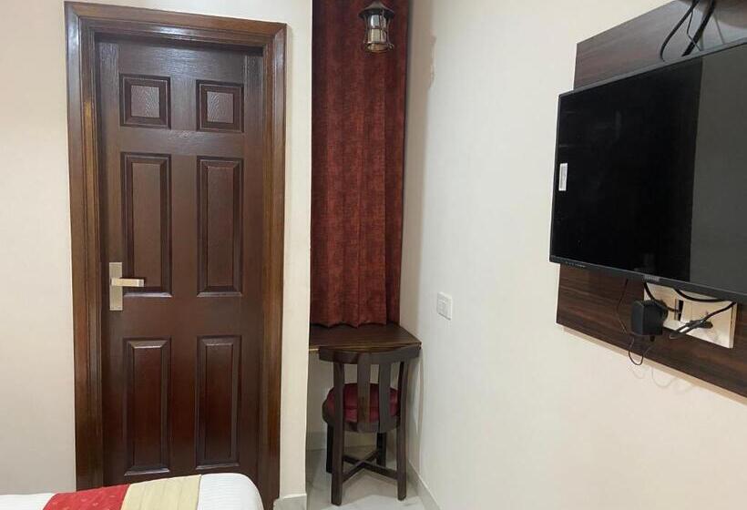 デラックスルーム, California Heights