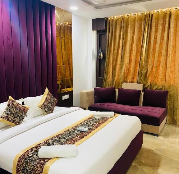 シティビュースイート, California Heights