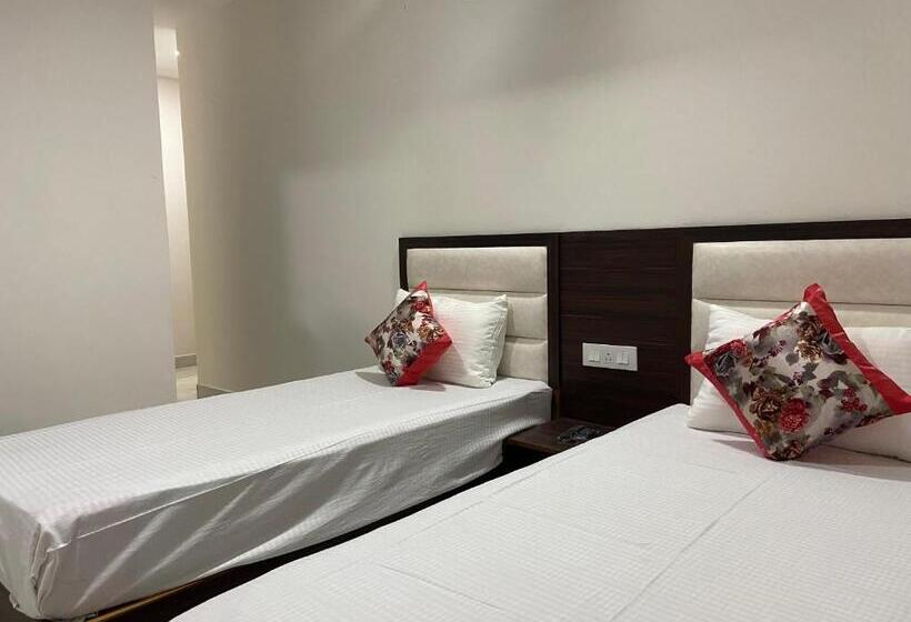 スタンダードルーム, California Heights