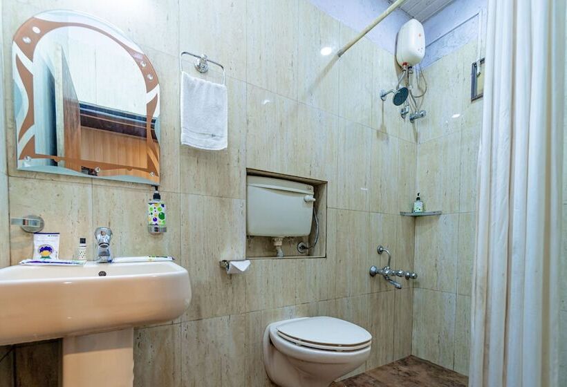 Deluxe Rum, Itsy Hotels Sun N Shade