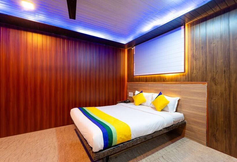 Deluxe Rum, Itsy Hotels Sun N Shade