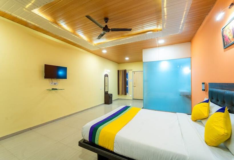 Superior Rum, Itsy Hotels Sun N Shade