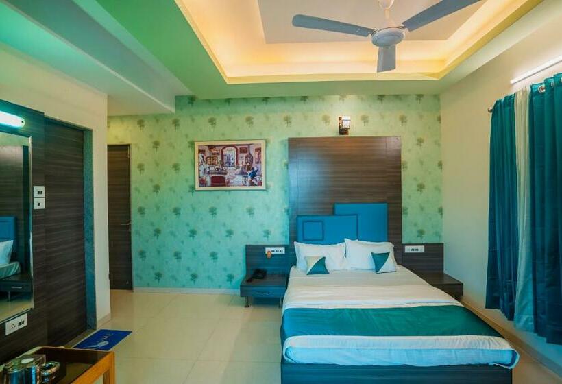 חדר דלוקס, New Panchratna