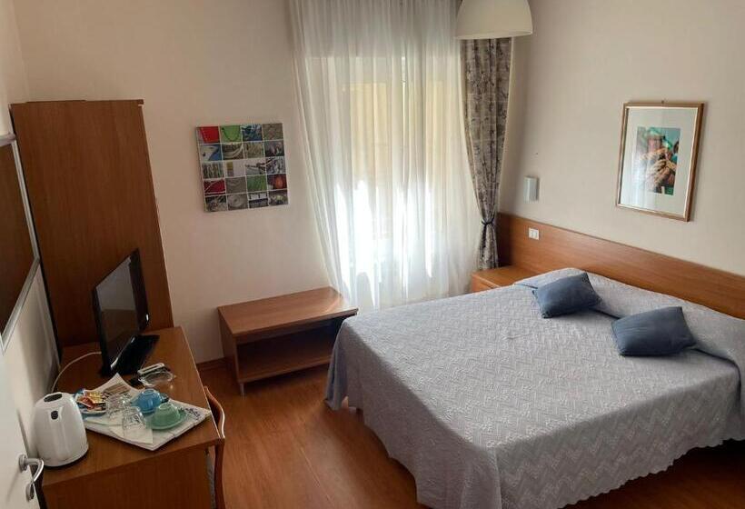 スタンダードルーム, Stazione Del Sole