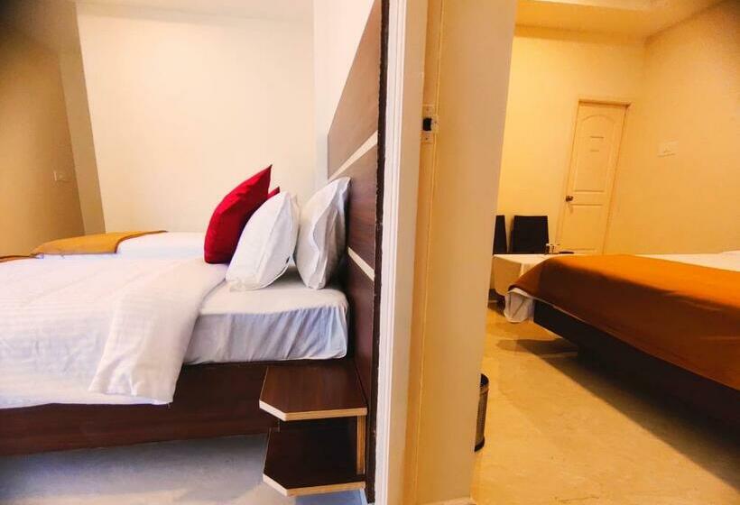 غرفة عائلية, Thaai Residency