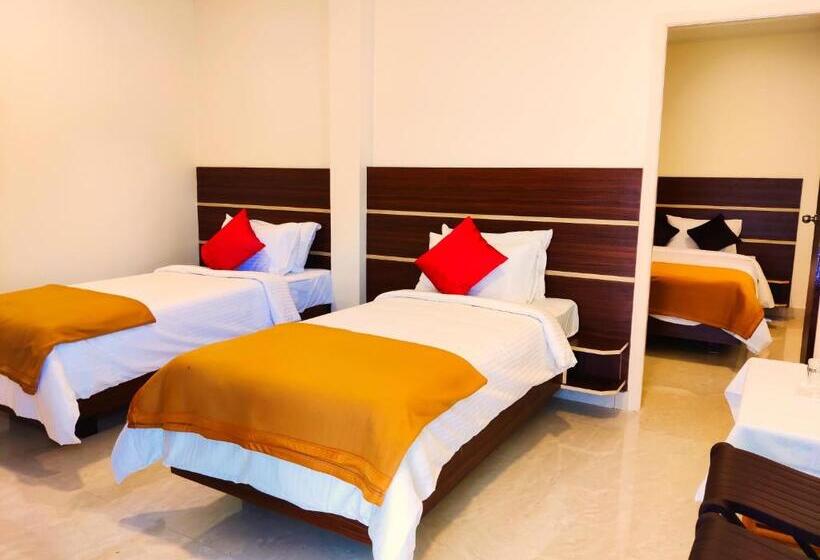 חדר משפחתי, Thaai Residency