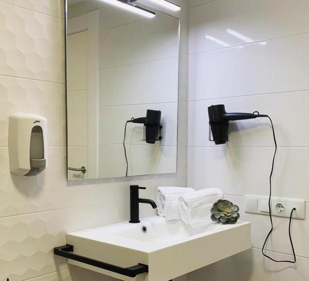 غرفة قياسية فردية, Hostal Comfort Suites