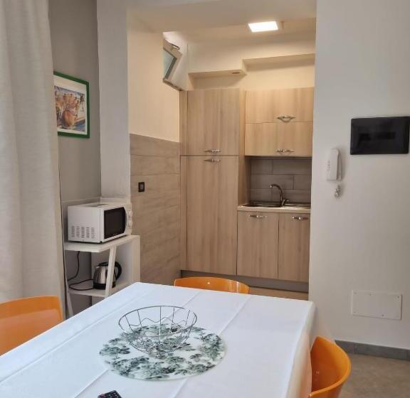 Апартаменты 1 Спальня Нижний Этаж, Villa Glamour