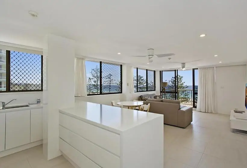 オーシャンビューの２ベッドルームデラックスアパート, Aries Holiday Apartments