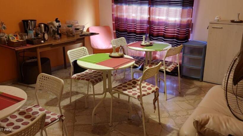 带共用浴室的标准房间, Magione Apartment&rooms