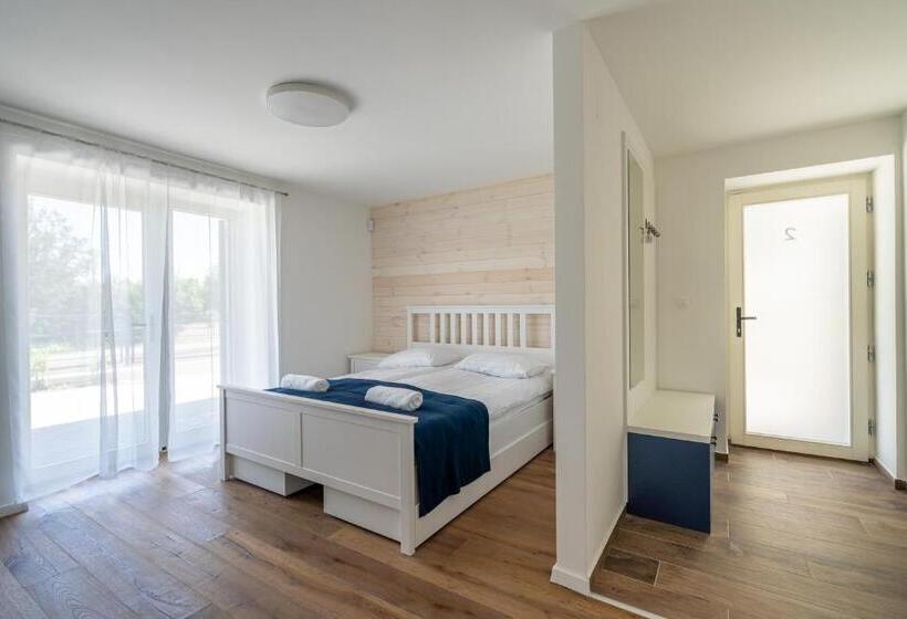 家庭套房, Rózsabors Hévíz