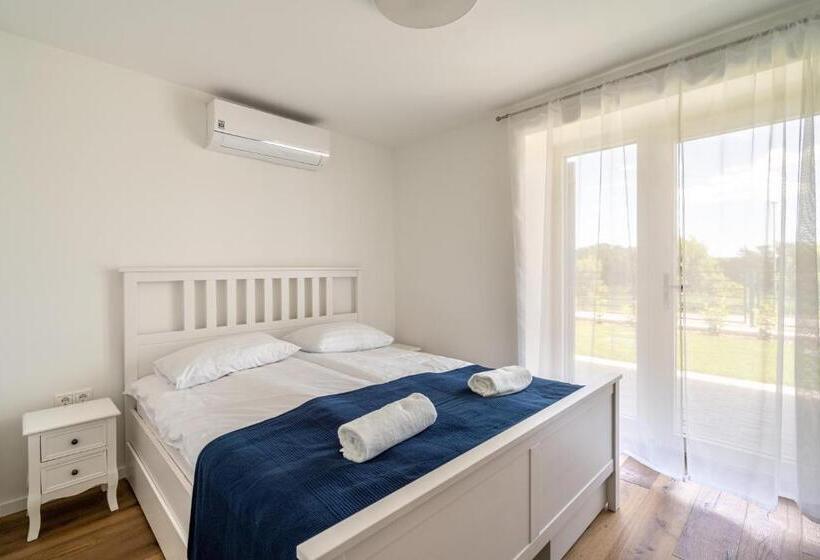 家庭套房, Rózsabors Hévíz