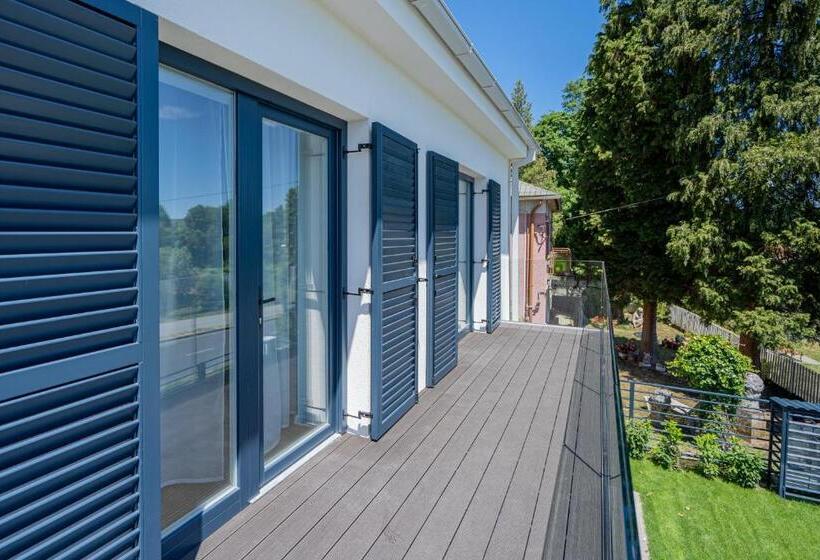 家庭套房, Rózsabors Hévíz