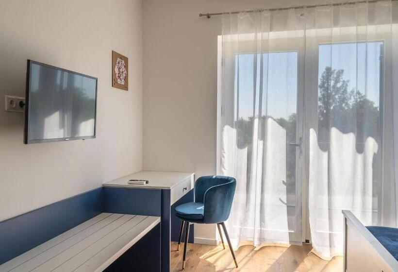 家庭套房, Rózsabors Hévíz