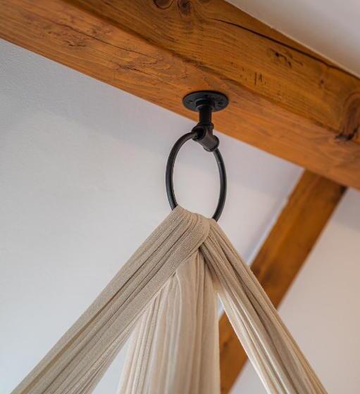 Habitaci�n Est�ndar Abuhardillada, Boutique Hotel Von Graf