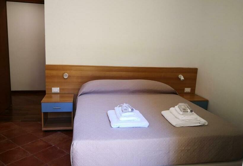 スタンダードルーム, Albergo Augusta B&b