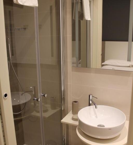 スタンダードルーム, Albergo Augusta B&b