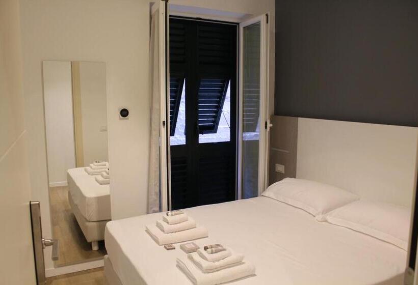 اتاق استاندارد یک نفره, Albergo Augusta B&b