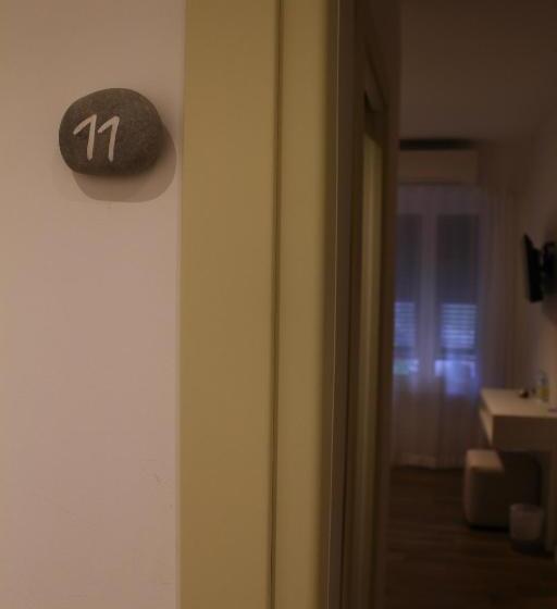 スタンダードルーム, Albergo Augusta B&b