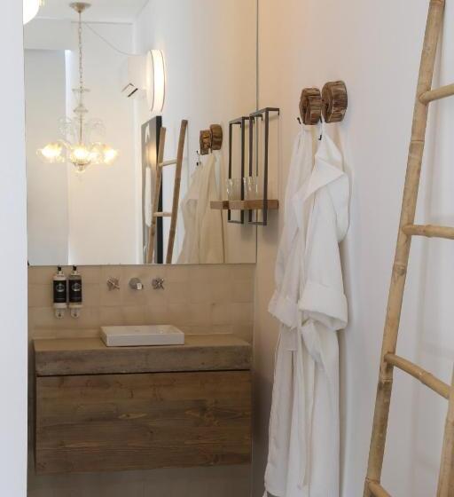 Люкс Superior, Colégio Charm House