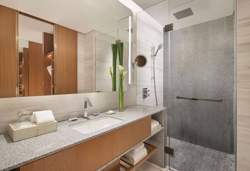 Номер Клуб, Hyatt Regency Guangzhou Zengcheng