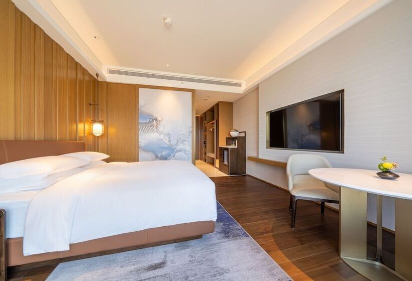 Номер Клуб, Hyatt Regency Guangzhou Zengcheng