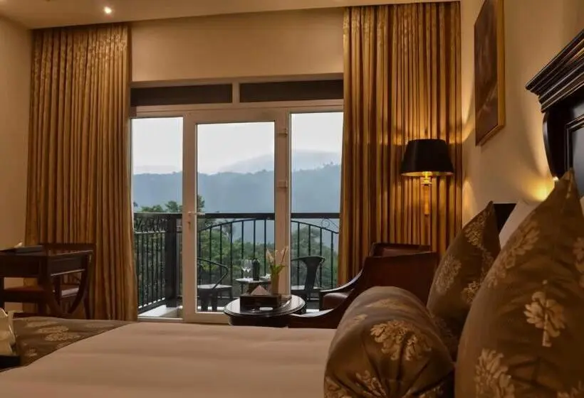 キングサイズベッドのスタンダードルーム, Montrose Golf Resort & Spa
