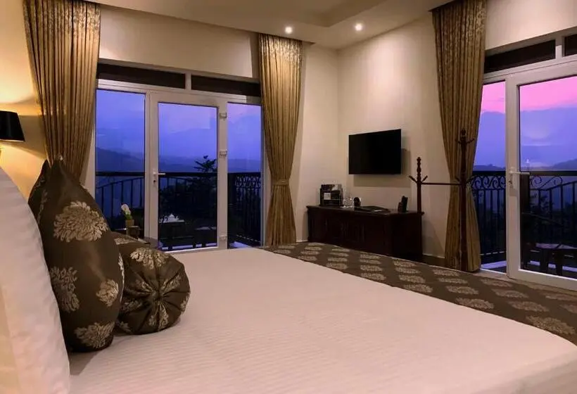 バルコニー付きデラックスルーム, Montrose Golf Resort & Spa