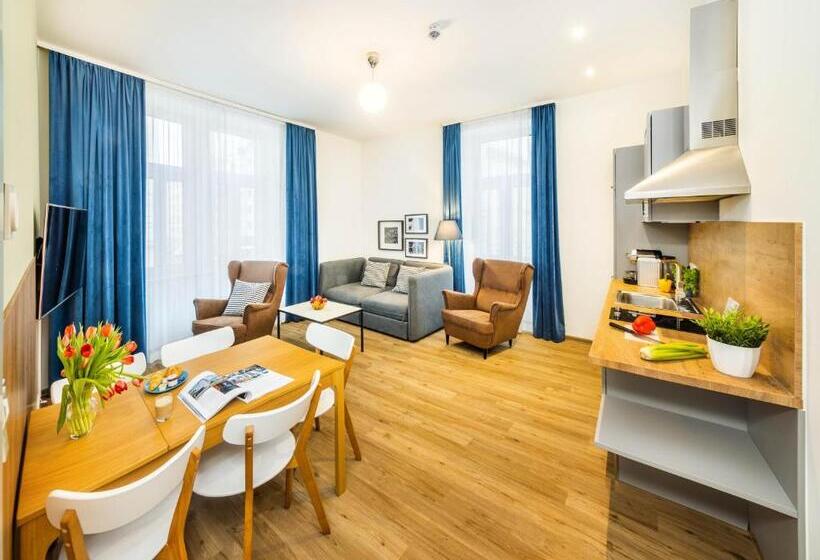 سوئیت 2 خوابه, Jimmy S Apartments Emerald