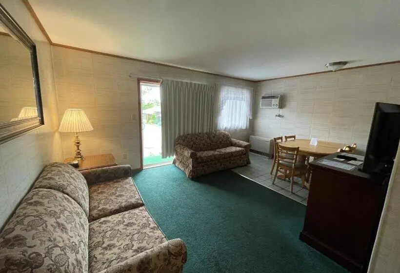 デラックススイート, Mohican Resort Motel, Conveniently Located To All Lake George Attractions