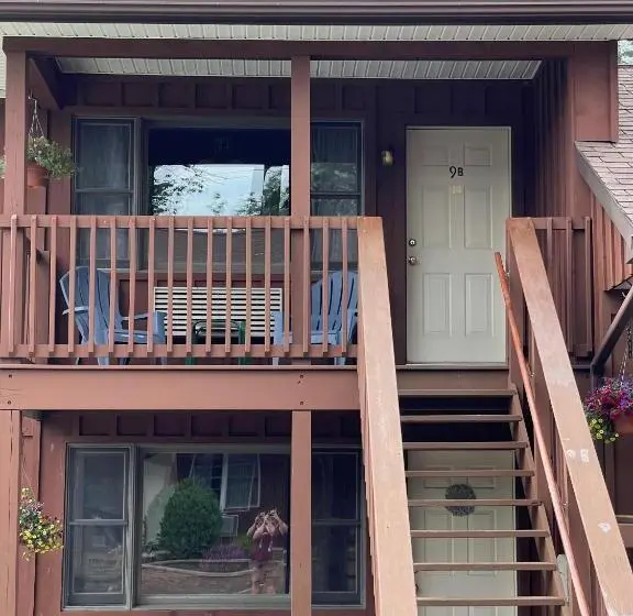 キングサイズベッドのスタンダードルーム, Mohican Resort Motel, Conveniently Located To All Lake George Attractions