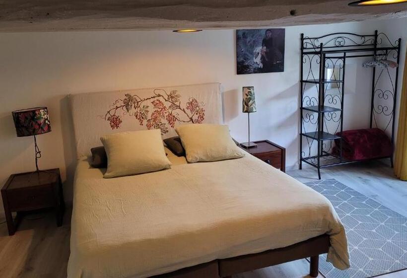 标准间, Au Creux Des Vignes