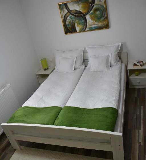 غرفة قياسية مطلة على الجبل, Casa Dodó Vendégház