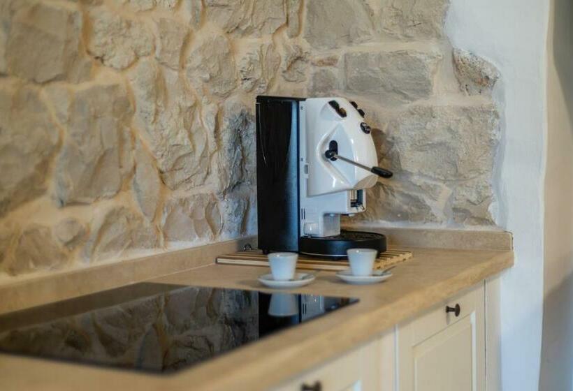 סטודיו דלוקס, Dimora Le Site