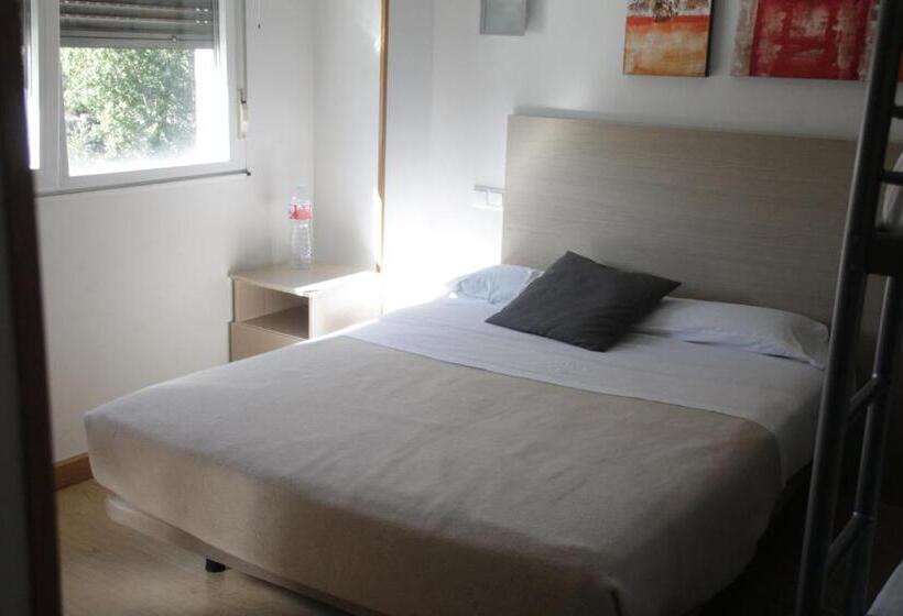 اتاق استاندارد, Hostal Francisco Salinas