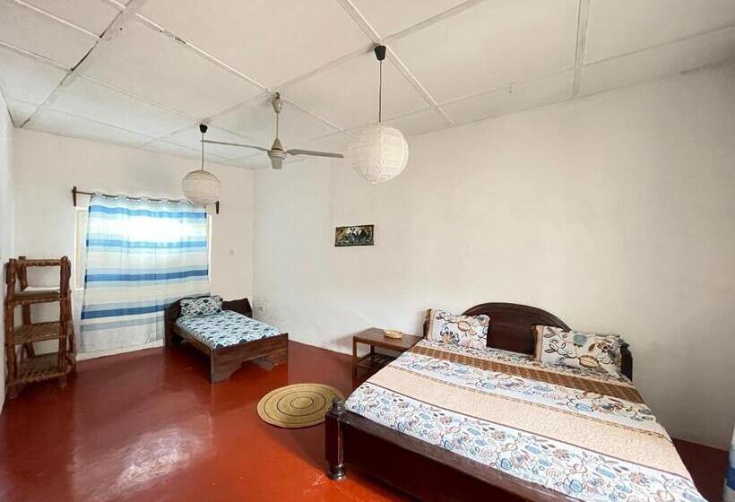 标准三人间, Zava House Stone Town