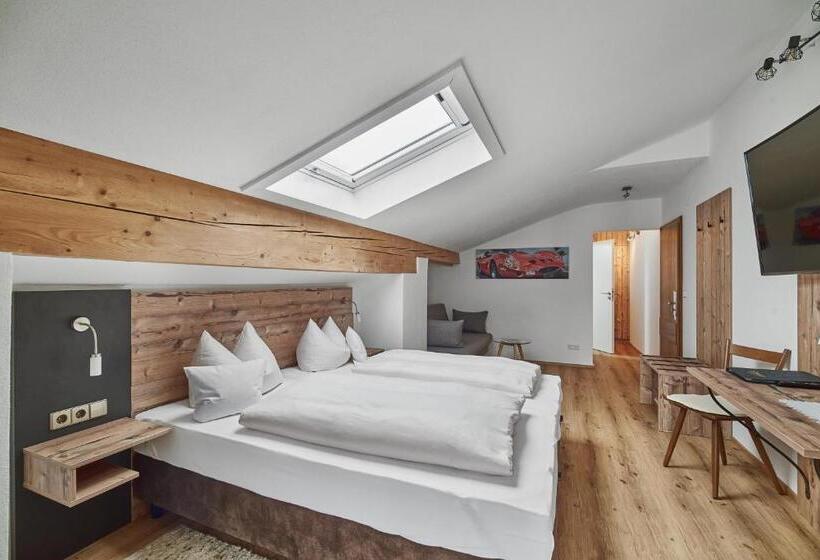 Balkonlu Üç Kişilik Standart Oda, Aktivhotel & Gasthof Schmelz Ihr Urlaubs Hotel In Inzell Mit Wellness Hallenbad, Alpensauna & Dampfb