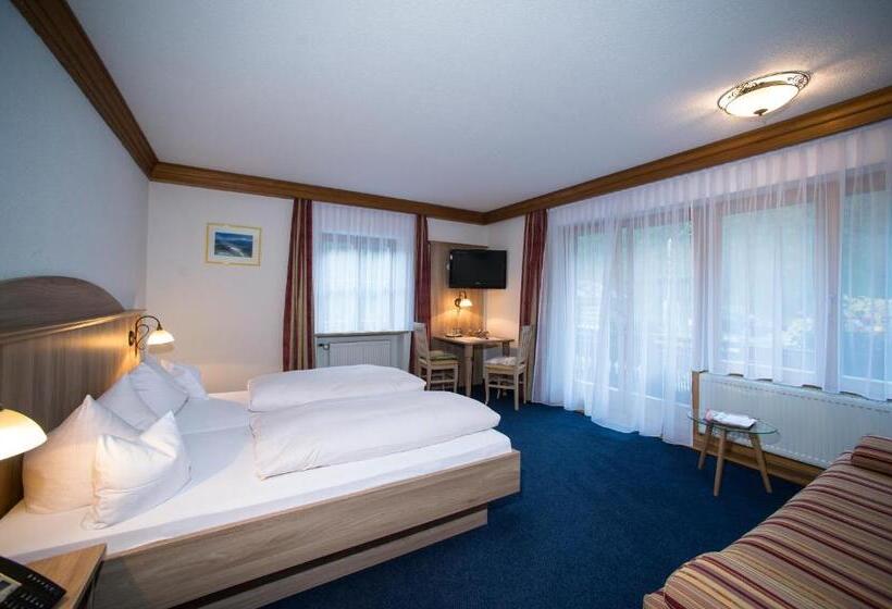 Balkonlu Üç Kişilik Standart Oda, Aktivhotel & Gasthof Schmelz Ihr Urlaubs Hotel In Inzell Mit Wellness Hallenbad, Alpensauna & Dampfb