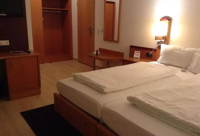 スタンダードトリプルルーム, Akzent Hotel Restaurant Albert