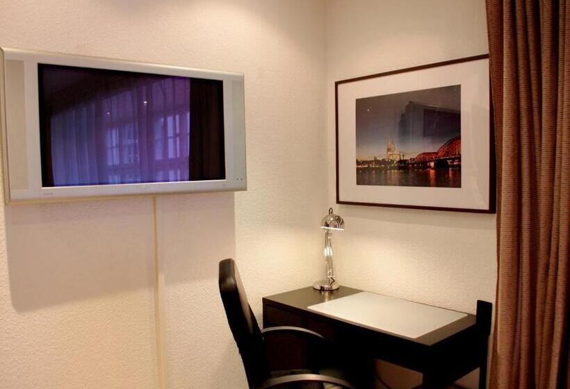 شقة إقتصادية غرفتين نوم, Altstadthotel Hayk Am Rhein