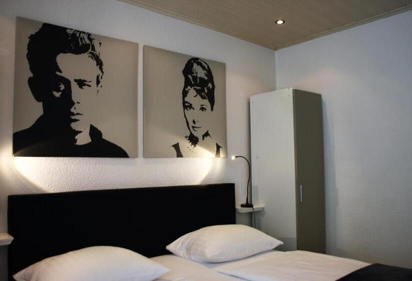 شقة إقتصادية غرفتين نوم, Altstadthotel Hayk Am Rhein