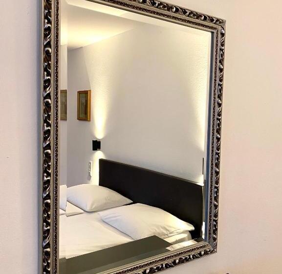 شقة إقتصادية غرفة واحد, Altstadthotel Hayk Am Rhein