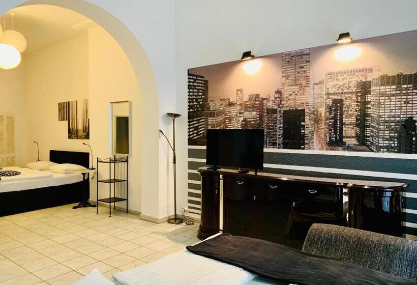 Студия Superior, Altstadthotel Hayk Am Rhein