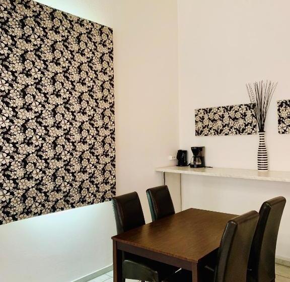 إستوديو سوبيريور, Altstadthotel Hayk Am Rhein