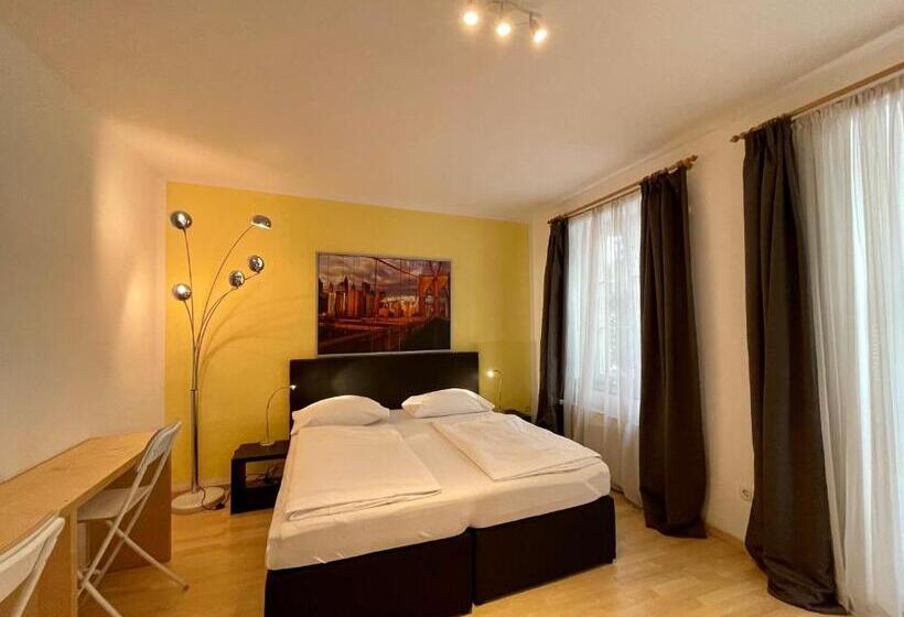 Апартаменты 1 Спальня Нижний Этаж, Altstadthotel Hayk Am Rhein